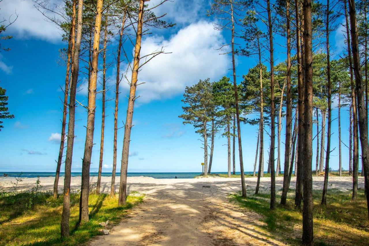 Domki Letniskowe I Pokoje Savana Nad Morzem Jarosławiec Esterno foto