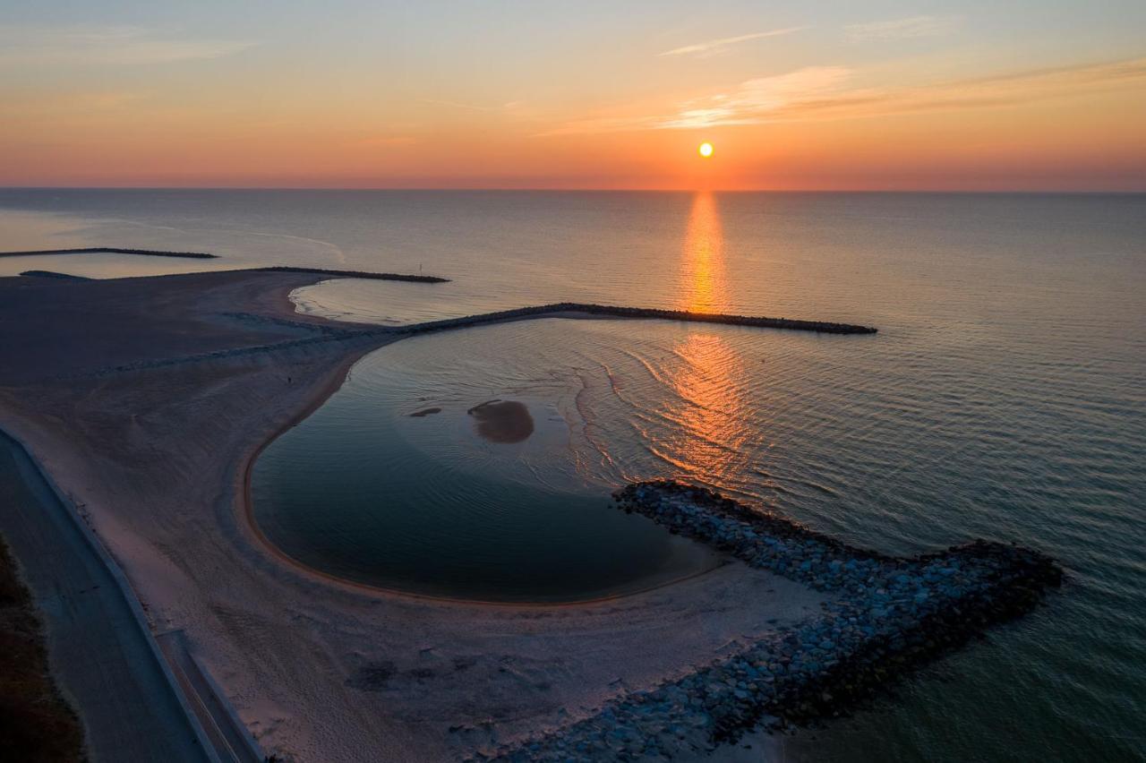 Domki Letniskowe I Pokoje Savana Nad Morzem Jarosławiec Esterno foto